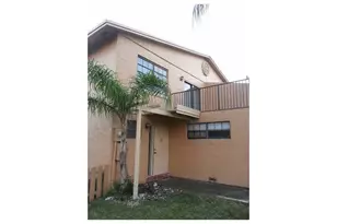 8002 NW 27th Pl, Sunrise, FL 33322 - Photo 1