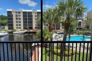 11 Royal Palm Way, Boca Raton, FL 33432 - Photo 1