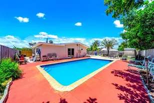 907 W Bloxham St, Lantana, FL 33462 - Photo 1