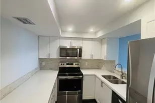 3900 N Hills Dr, Hollywood, FL 33021 - Photo 1