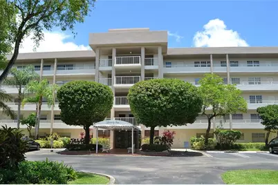 3850 Oaks Clubhouse Drive #405, Pompano Beach, FL 33069 - Photo 1