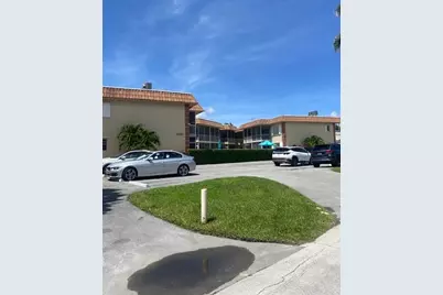 2201 SE 9th St, Unit #105, Pompano Beach, FL 33062 - Photo 1