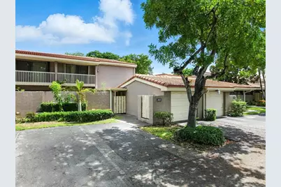 203  Bonnie Brae Way, Unit #34, Hollywood, FL 33021 - Photo 1