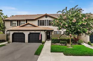 9122 Vineyard Lake Dr, Plantation, FL 33324 - Photo 1