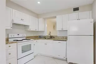 24 N Abbey Ln Unit, Delray Beach, FL 33446 - Photo 1