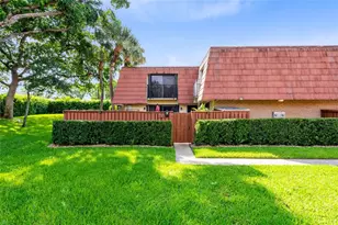 413 Live Oak Ln, Boynton Beach, FL 33436 - Photo 1