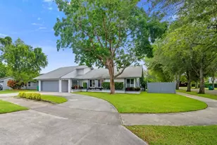 10115 E Calusa Club Dr, Miami, FL 33186 - Photo 1