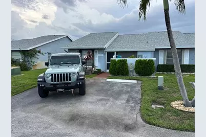 4355  Lucerne Villas Ln, Lake Worth, FL 33467 - Photo 1