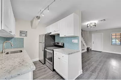 905 NE 28th Street #202, Wilton Manors, FL 33334 - Photo 1