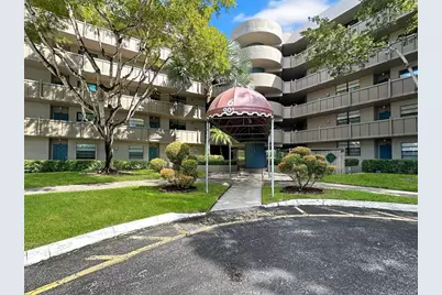 901 Colony Point Circle #116, Pembroke Pines, FL 33026 - Photo 1