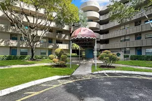 901 Colony Point Cir, Pembroke Pines, FL 33026 - Photo 1