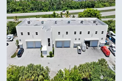 701 SE 32nd Court #204, Fort Lauderdale, FL 33316 - Photo 1