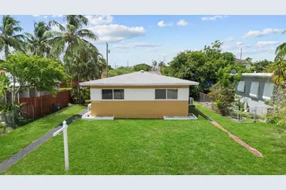 2212  Roosevelt St, Hollywood, FL 33020 - Photo 1