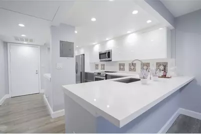 7 Royal Palm Way #304, Boca Raton, FL 33432 - Photo 1