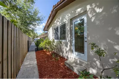 404 SE 16th Street #5, Fort Lauderdale, FL 33316 - Photo 1