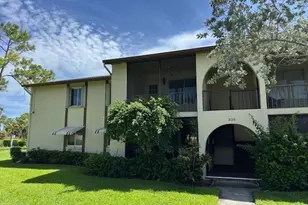 335 Knotty Pine Cir, Greenacres, FL 33463 - Photo 1