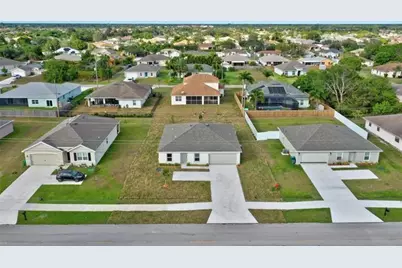 555 SW Paar Dr, Port Saint Lucie, FL 34953 - Photo 1