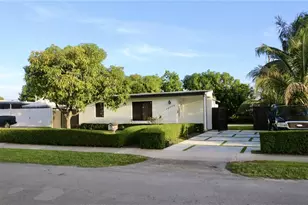 10770 SW 40th St, Miami, FL 33165 - Photo 1