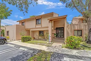 11 Chestnut Cir, Cooper City, FL 33026 - Photo 1