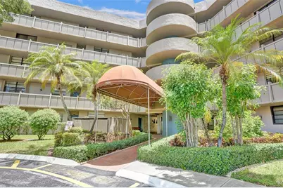 1101 Colony Point Circle #403, Pembroke Pines, FL 33026 - Photo 1