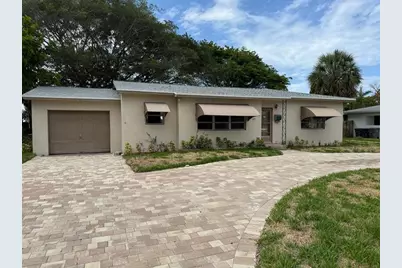 237 E Ilex Dr, West Palm Beach, FL 33403 - Photo 1