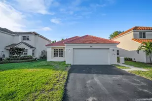 9157 Magnolia Ct, Davie, FL 33328 - Photo 1