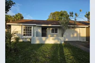 5380 Lakewood Circle #F, Pompano Beach, FL 33063 - Photo 1