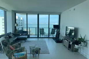 460 NE 28th St, Miami, FL 33137 - Photo 1