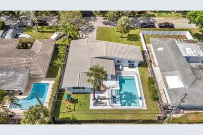 2020 NE 34th Ct, Lighthouse Point, FL 33064 - Photo 1
