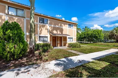 9481  Palm Cir, Hollywood, FL 33025 - Photo 1