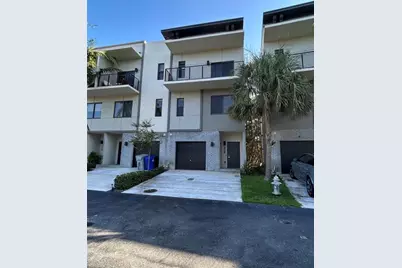478 SE 1st Cir, Pompano Beach, FL 33060 - Photo 1