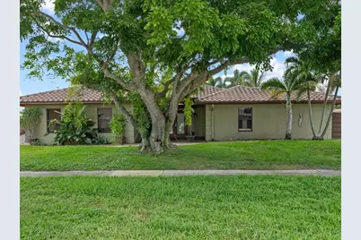 22100  Serenata Circle W, Boca Raton, FL 33433 - Photo 1