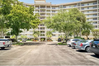 3507 Oaks Way #704, Pompano Beach, FL 33069 - Photo 1