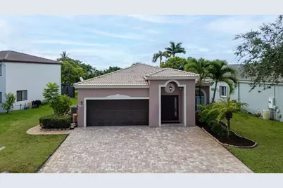 1426 SW 45th Way, Deerfield Beach, FL 33442 - Photo 1