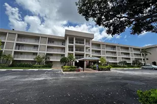 3151 S Palm Aire Dr, Pompano Beach, FL 33069 - Photo 1