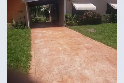 961 NW 202nd St, Miami, FL 33169 - Photo 1