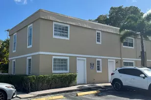 317 SE 11th Ave, Pompano Beach, FL 33060 - Photo 1