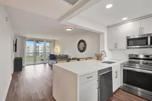 9420 Poinciana Pl, Davie, FL 33324 - Photo 1