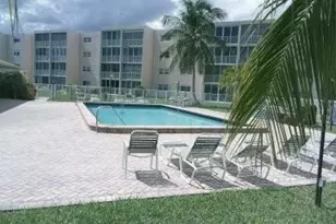 206 SE 10th St, Dania Beach, FL 33004 - Photo 1