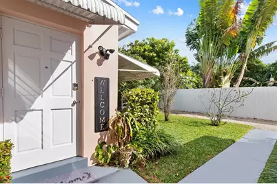 811 SW 26th Ct, Unit #B, Fort Lauderdale, FL 33315 - Photo 1