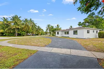 540 E Evanston Circle, Fort Lauderdale, FL 33312 - Photo 1