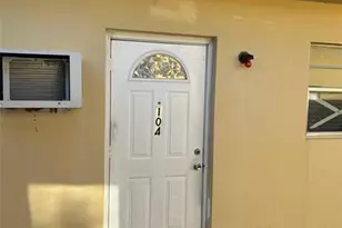 924 N 18th Ct, Hollywood, FL 33020 - Photo 1