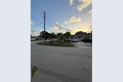 1435 SE 2nd Ave, Deerfield Beach, FL 33441 - Photo 1