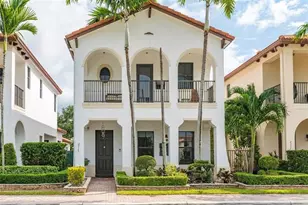 8315 NW 38th St, Pembroke Pines, FL 33024 - Photo 1