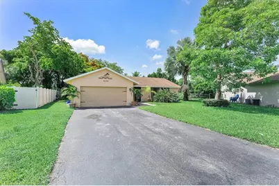 9234  Southampton Pl, Boca Raton, FL 33434 - Photo 1