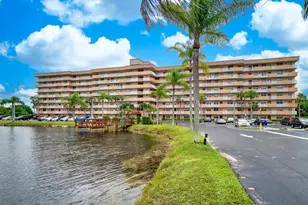 250 Jacaranda Dr, Plantation, FL 33324 - Photo 1