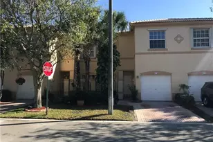 614 NW 170th Te, Pembroke Pines, FL 33028 - Photo 1