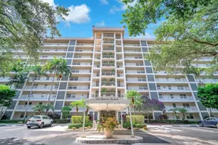 3520 Oaks Way, Pompano Beach, FL 33069 - Photo 1