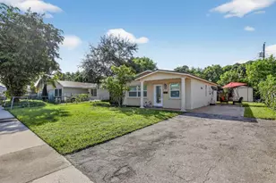 560 NW 21st Ct, Pompano Beach, FL 33060 - Photo 1