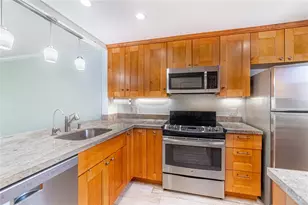 1951 NE 39th St, Lighthouse Point, FL 33064 - Photo 1